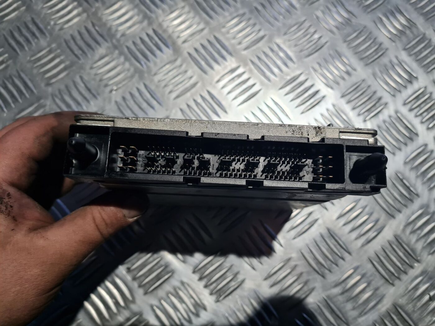 Dzinēja vadības bloks priekš VOLVO V70 2003 SILVER