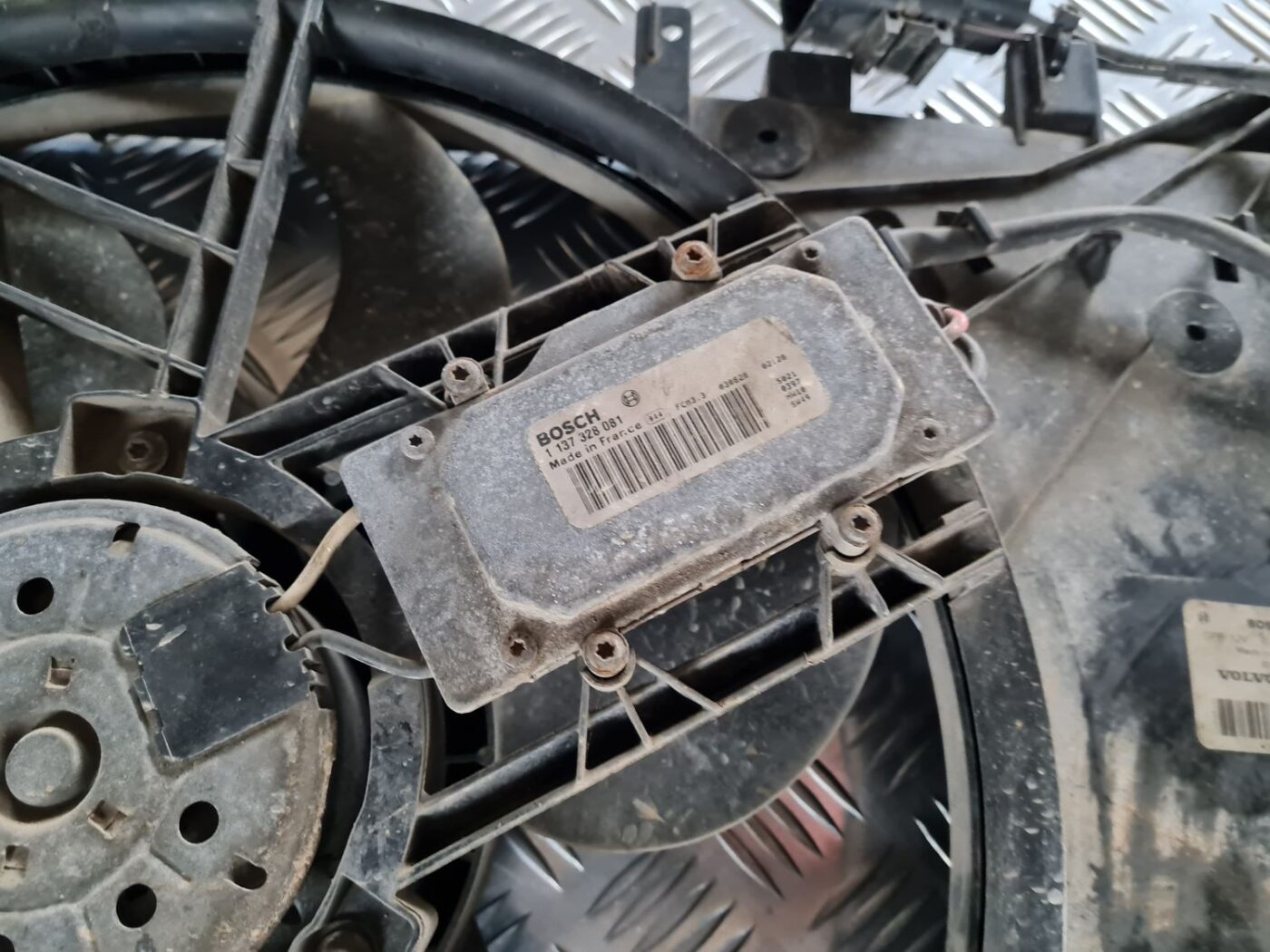 Dzesēšanas radiatora ventilators priekš VOLVO V70 2003 SILVER