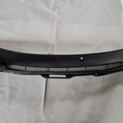 Vējstikla uzlikas (deflektora) režģis priekš VOLVO V70 2003 SILVER