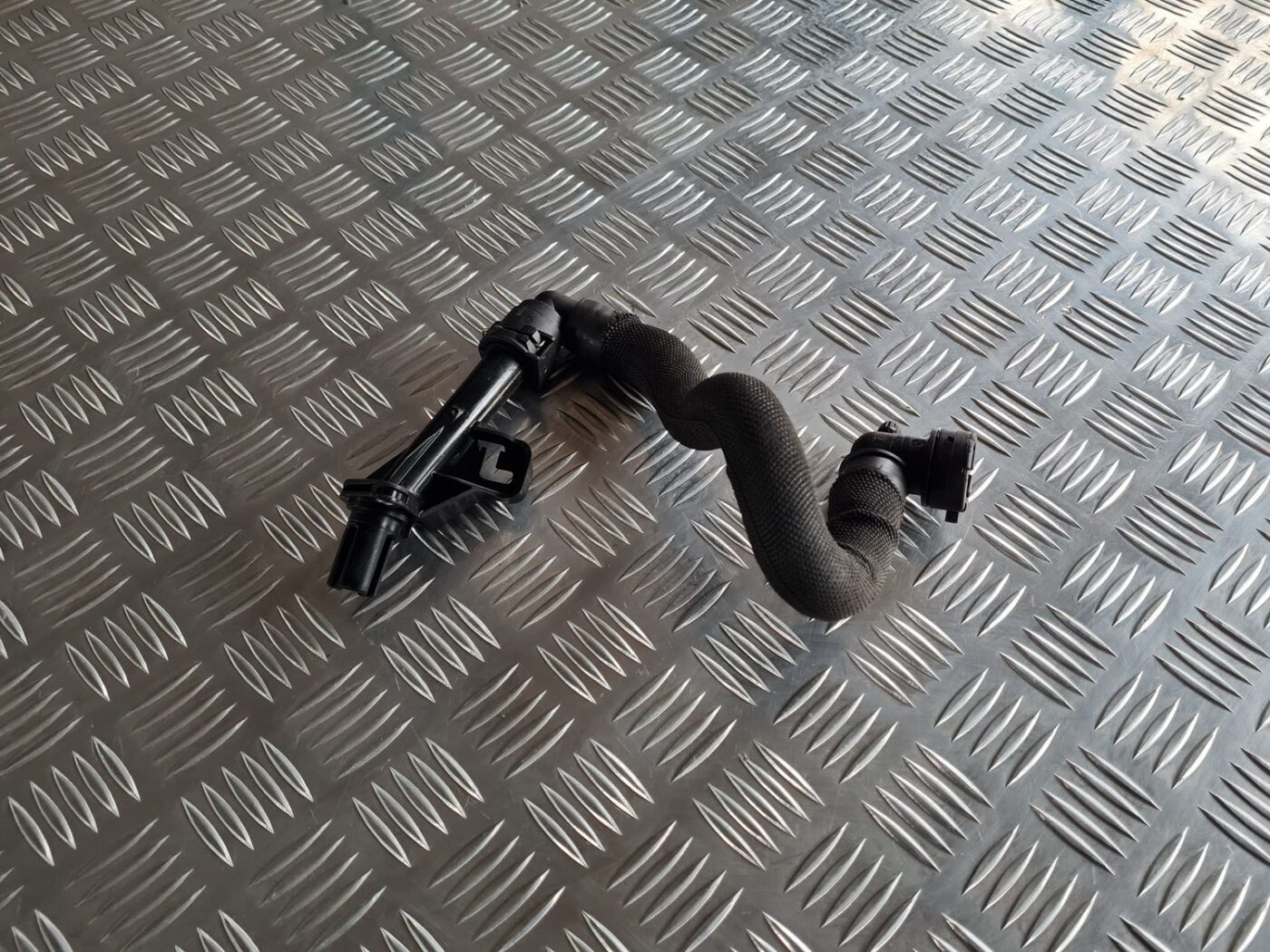 Dzesēšanas caurule priekš CITROEN C4 2018 1 Dzesēšanas caurule priekš CITROEN C4 2018