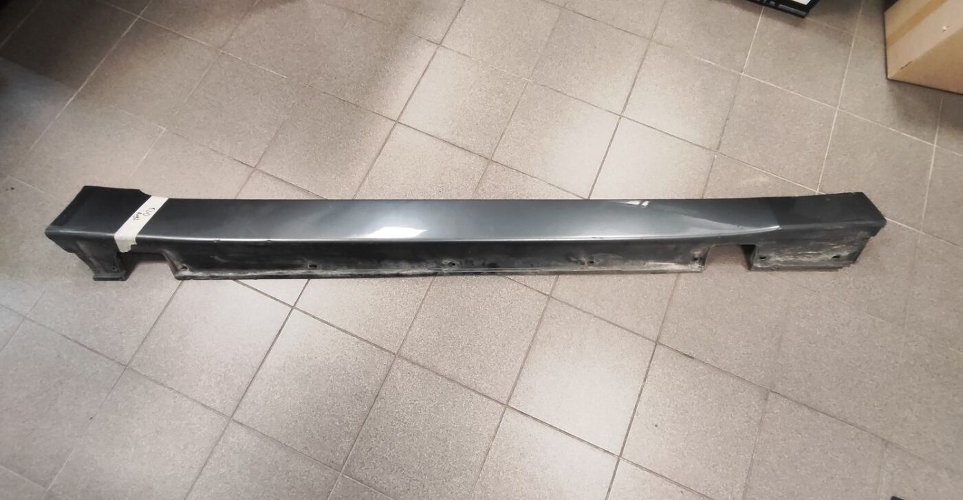 Ārēja sliekšņa laba uzlika priekš BMW 520D E60 2006 ENG.