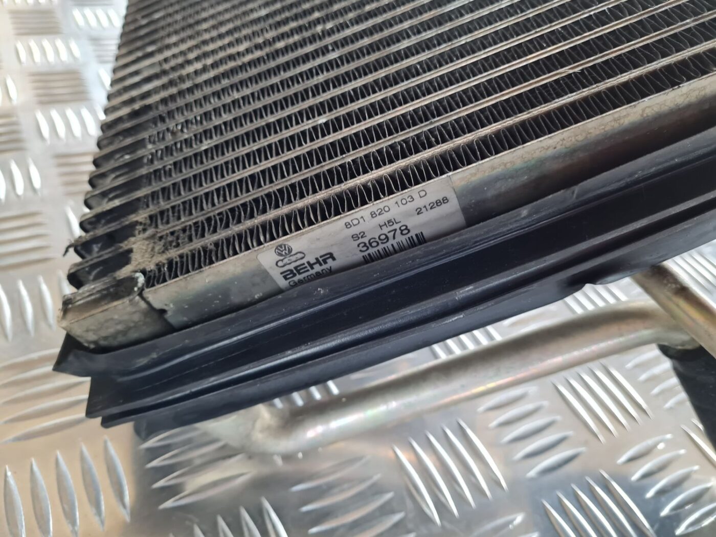 Gaisa kondicionēšanas radiators salonā priekš VW PASSAT 2004 UNIVERSAL GREY 3 Gaisa kondicionēšanas radiators salonā priekš VW PASSAT 2004 UNIVERSAL GREY