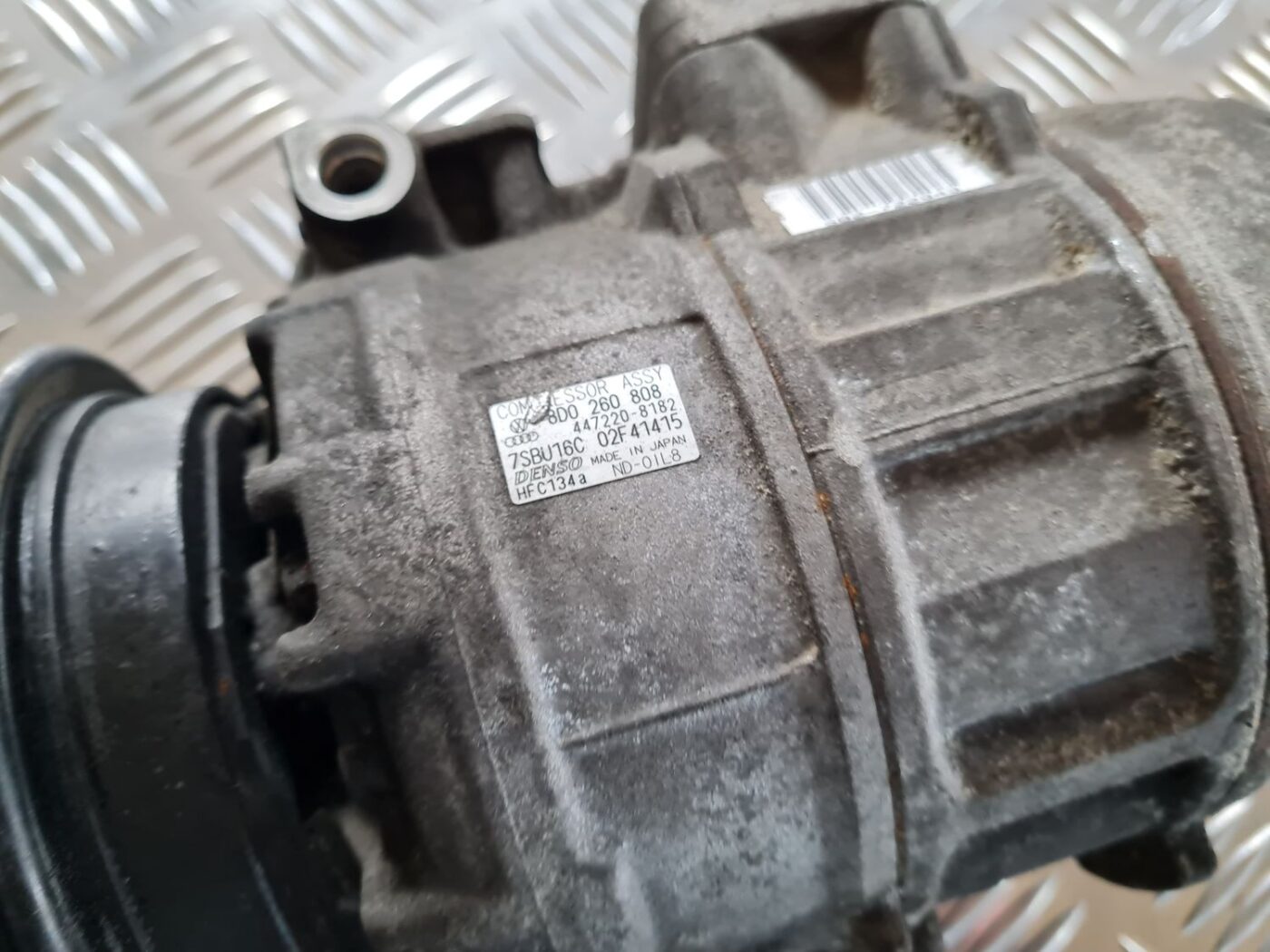 Gaisa kondicioniera kompresors priekš VW PASSAT 2004 UNIVERSAL GREY