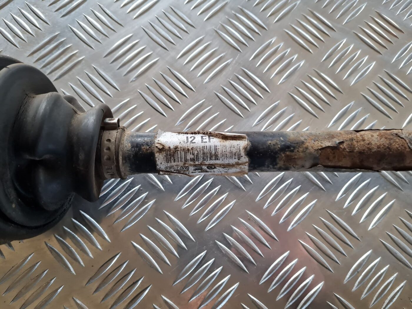 Pusass priekšēja labā priekš VW PASSAT 2004 UNIVERSAL GREY 5 Pusass priekšēja labā priekš VW PASSAT 2004 UNIVERSAL GREY