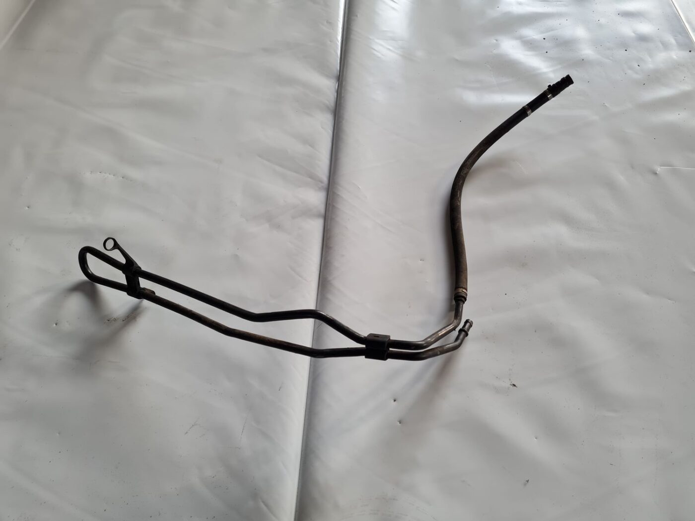 Hidrauliska pastiprinātāja caurule priekš VW PASSAT 2004 UNIVERSAL GREY 1 Hidrauliska pastiprinātāja caurule priekš VW PASSAT 2004 UNIVERSAL GREY