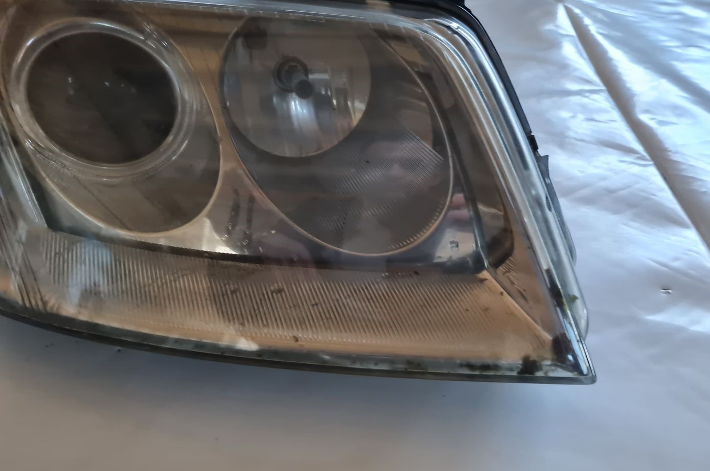 Priekšējais labais lukturis priekš VW PASSAT 2004 UNIVERSAL GREY