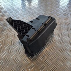 Drošinātāju kārbas korpuss priekš VOLVO S60 2008