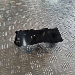 Aizmugurēja bufera kronšteins priekš SUBARU LEGACY 2010