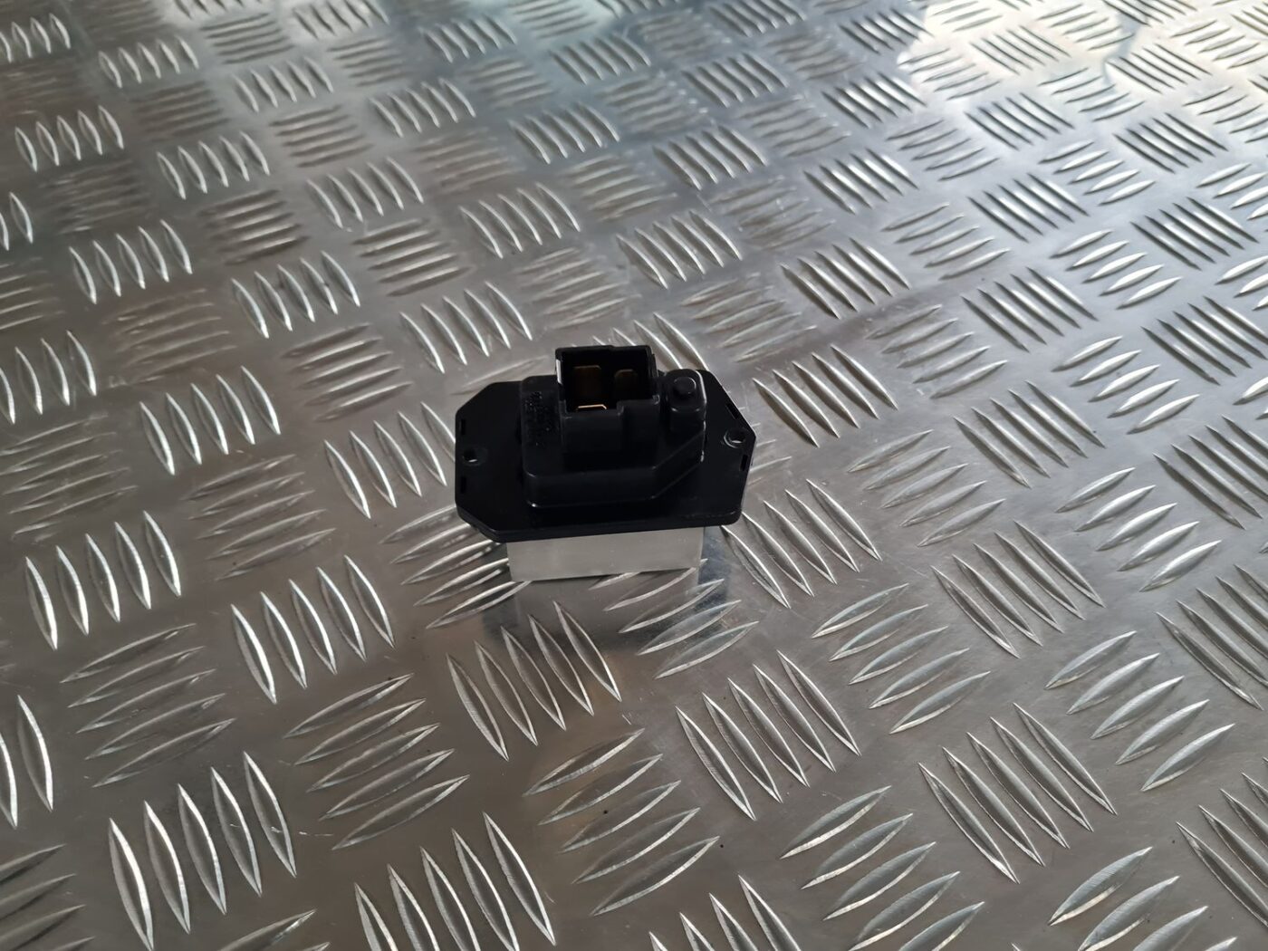 Salona ventilatora rezistors priekš SUBARU LEGACY 2010