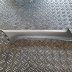 Priekšējas salona statnes apdare priekš SUBARU LEGACY 2010