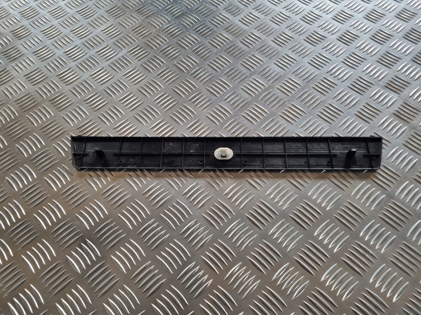 Sliekšņa priekšēja laba uzlika (salonā) priekš SUBARU LEGACY 2010