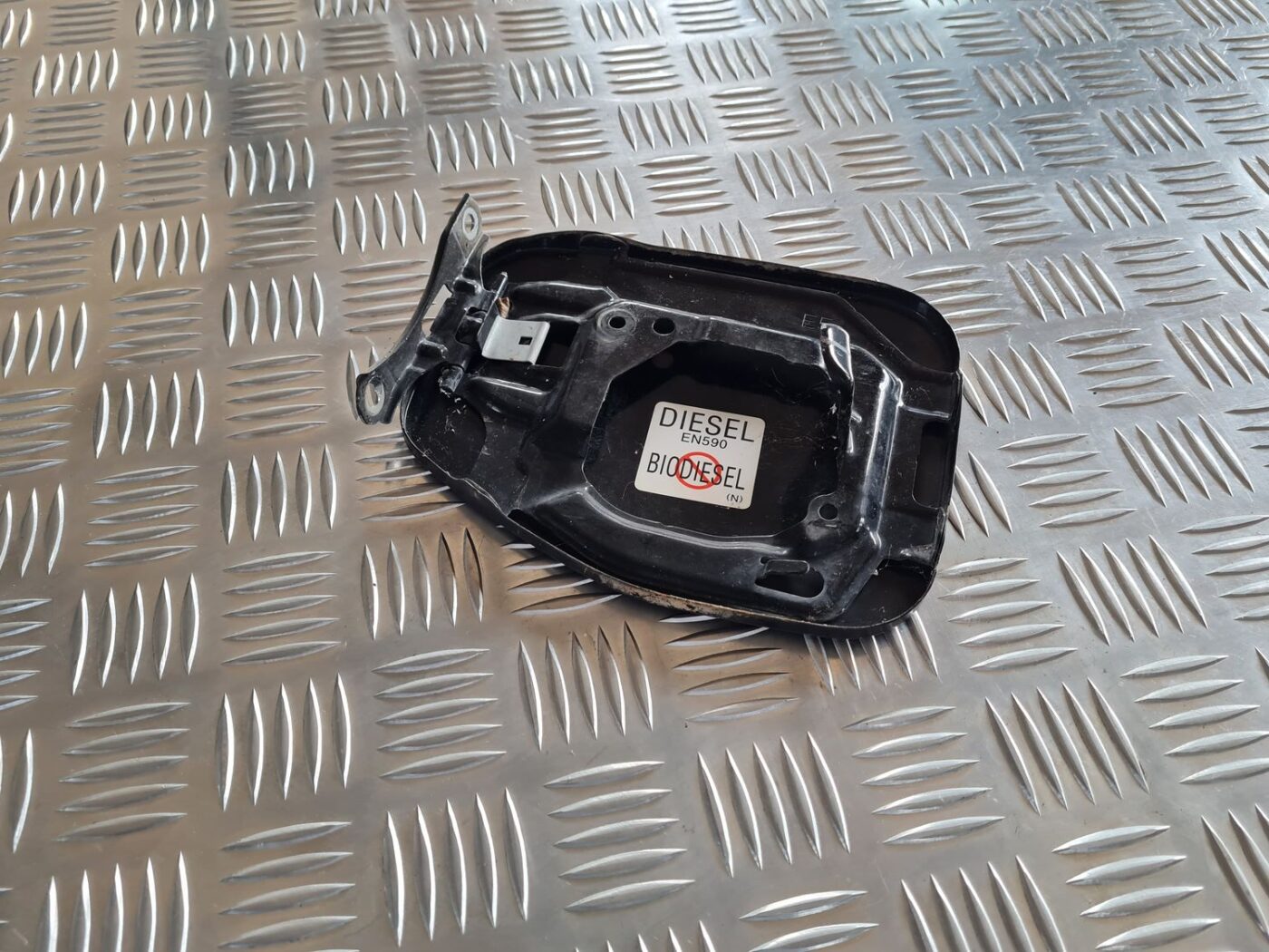 Degvielas tvertnes vāks priekš SUBARU LEGACY 2010