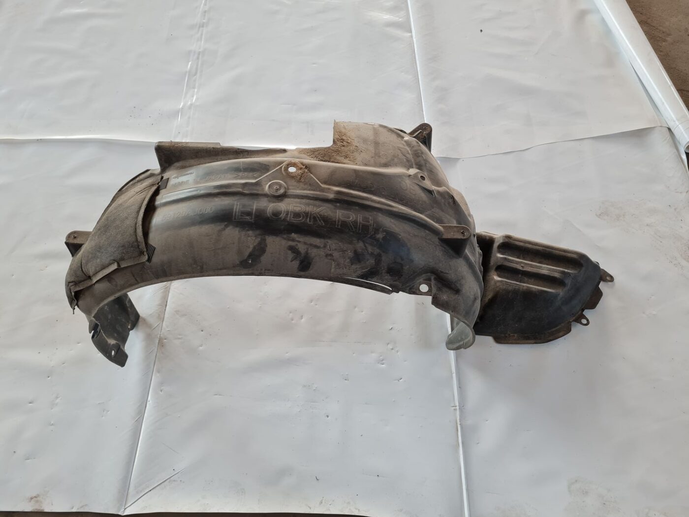 Priekšējais labais paspārns priekš SUBARU LEGACY 2010