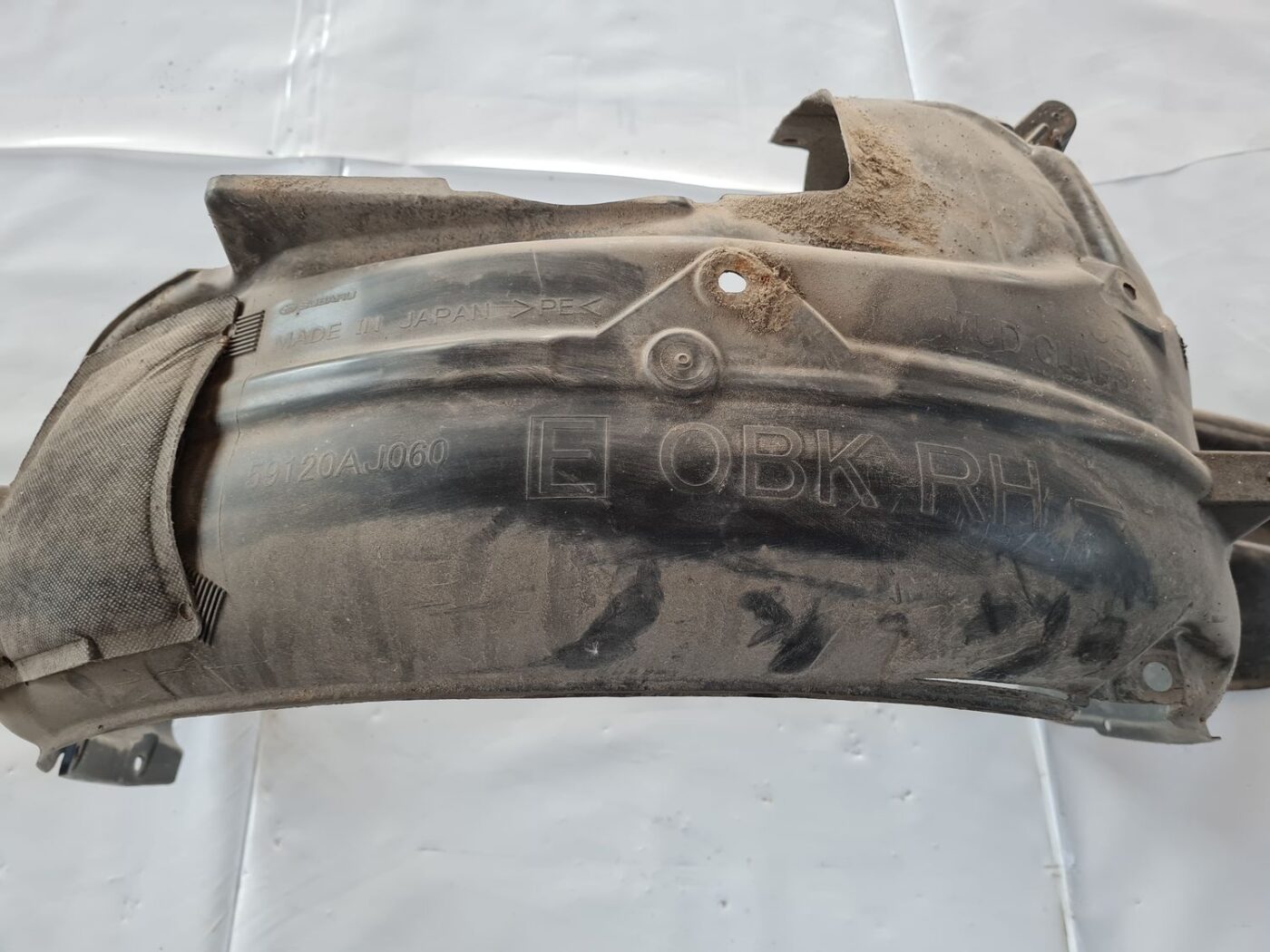 Priekšējais labais paspārns priekš SUBARU LEGACY 2010