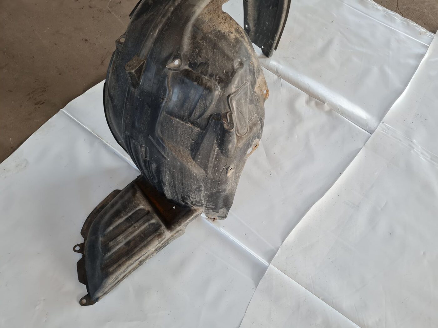 Priekšējais labais paspārns priekš SUBARU LEGACY 2010