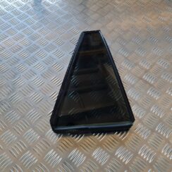 Labo durvju stūra stikls priekš SUBARU LEGACY 2010