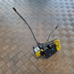 Aizmugurējo labo durvju slēdzene priekš VOLVO V70 2006