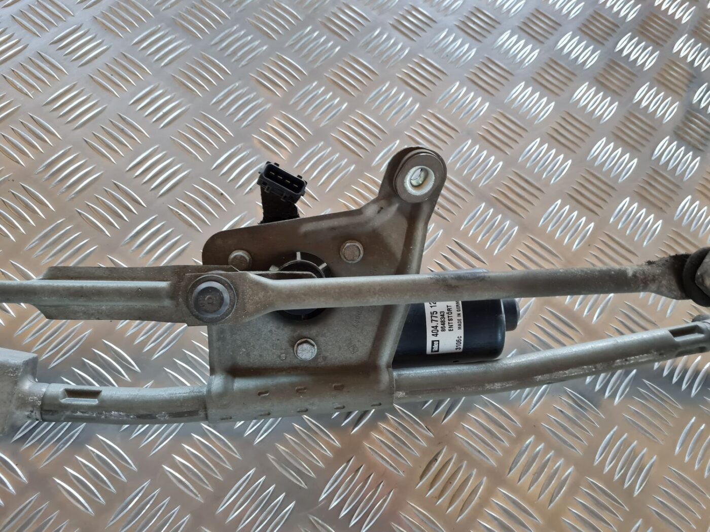 Vējstikla tīrīšanas mehānisms priekš VOLVO V70 2006