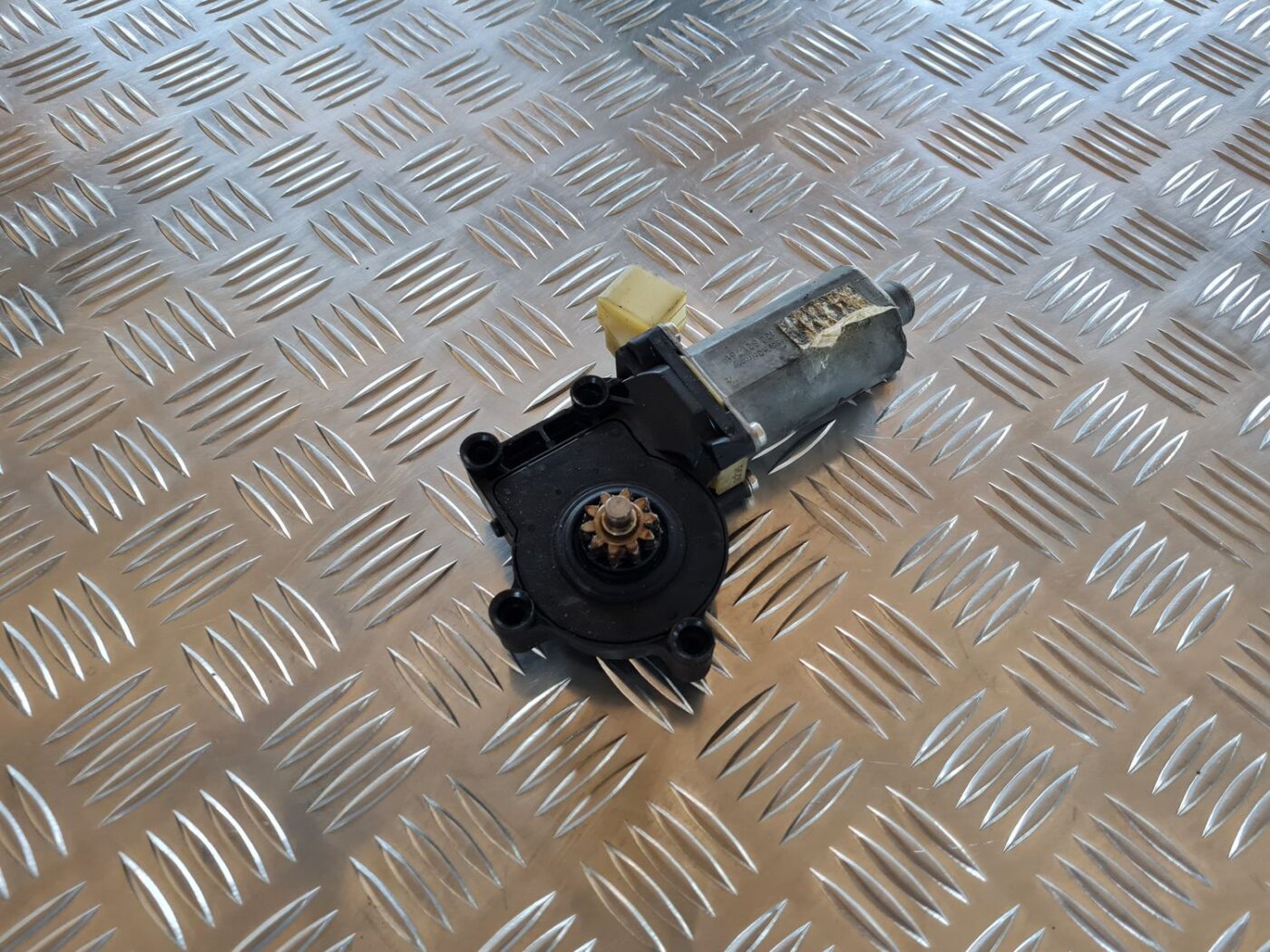 Elektrisko stiklu motors priekš VOLVO V70 2006