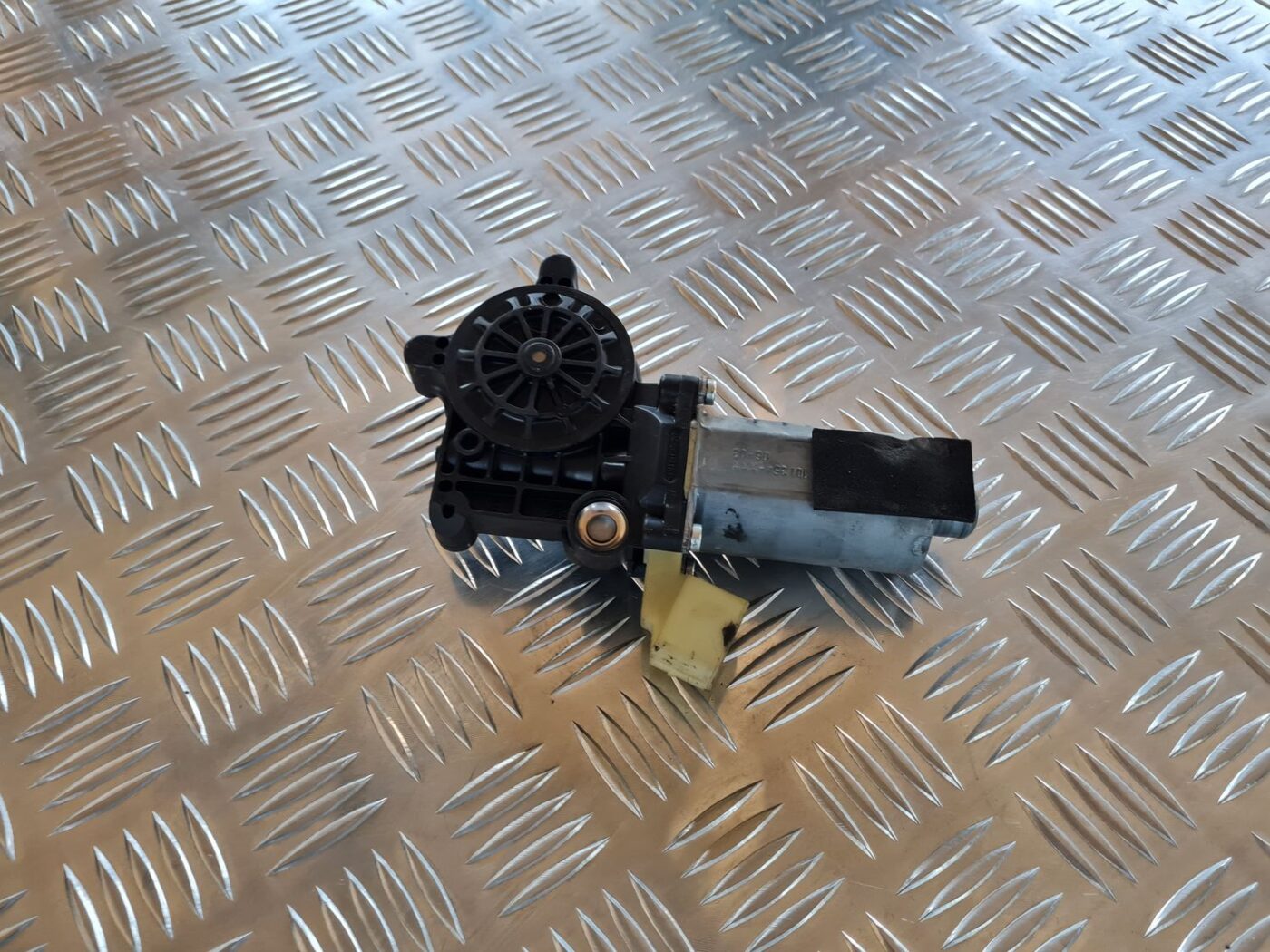 Elektrisko stiklu motors priekš VOLVO V70 2006