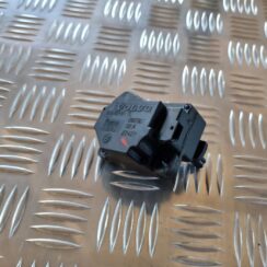 Apsildes sistēmas aktuators priekš VOLVO V70 2006