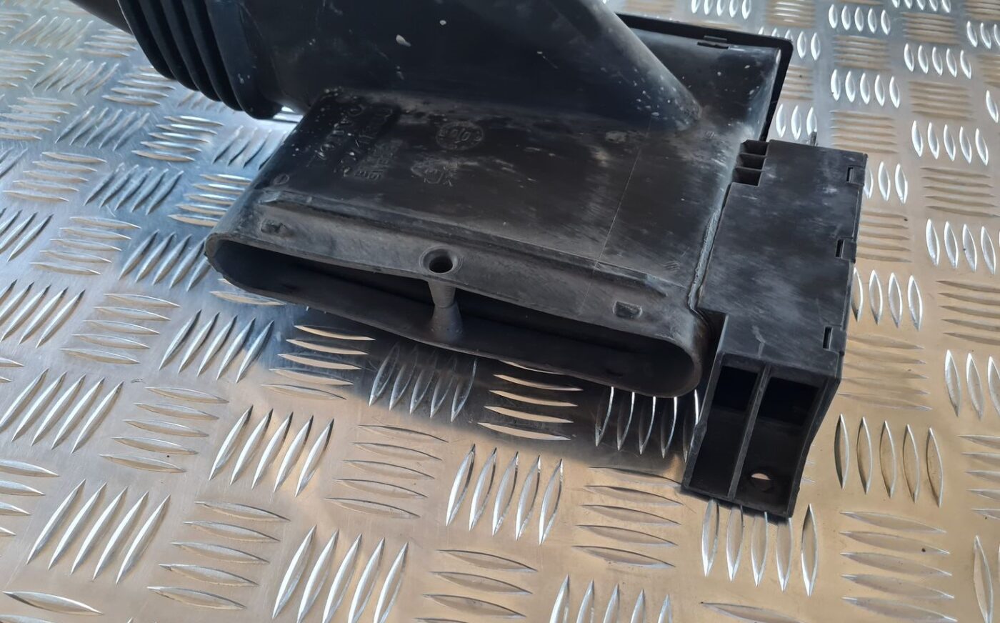 Gaisa filtra korpusa caurule priekš VOLVO V70 2006