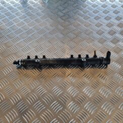 Degvielas sadales caurule priekš VOLVO V70 2006