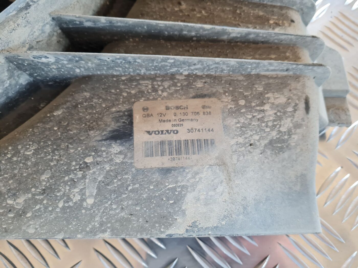 Dzesēšanas radiatora ventilators priekš VOLVO V70 2006