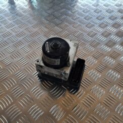 ABS bloks priekš VOLVO V70 2006