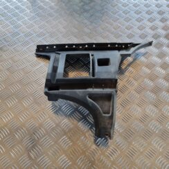 Aizmugurēja bufera kronšteins priekš VOLVO V70 2006