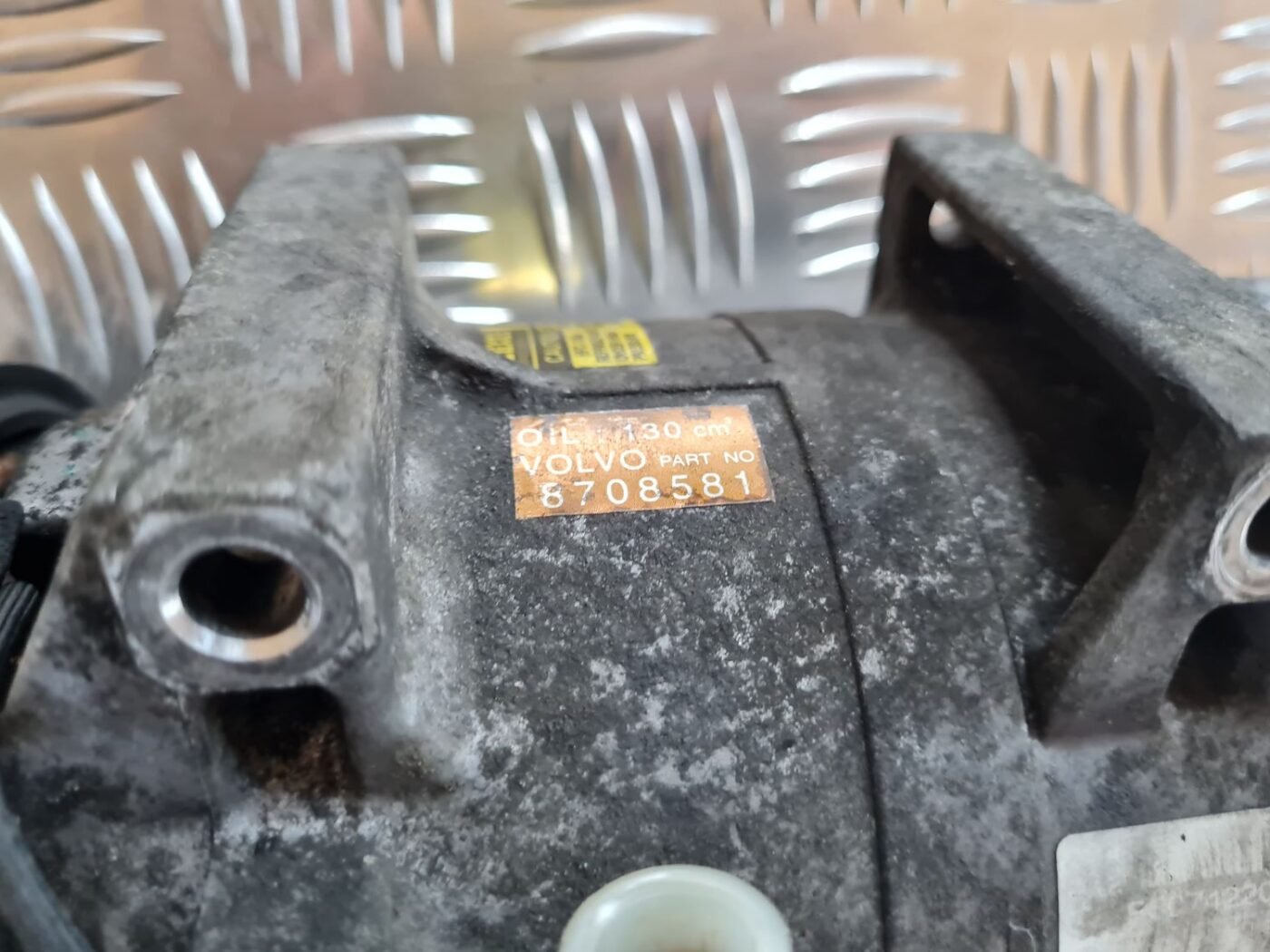 Gaisa kondicioniera kompresors priekš VOLVO V70 2006 7 Gaisa kondicioniera kompresors priekš VOLVO V70 2006