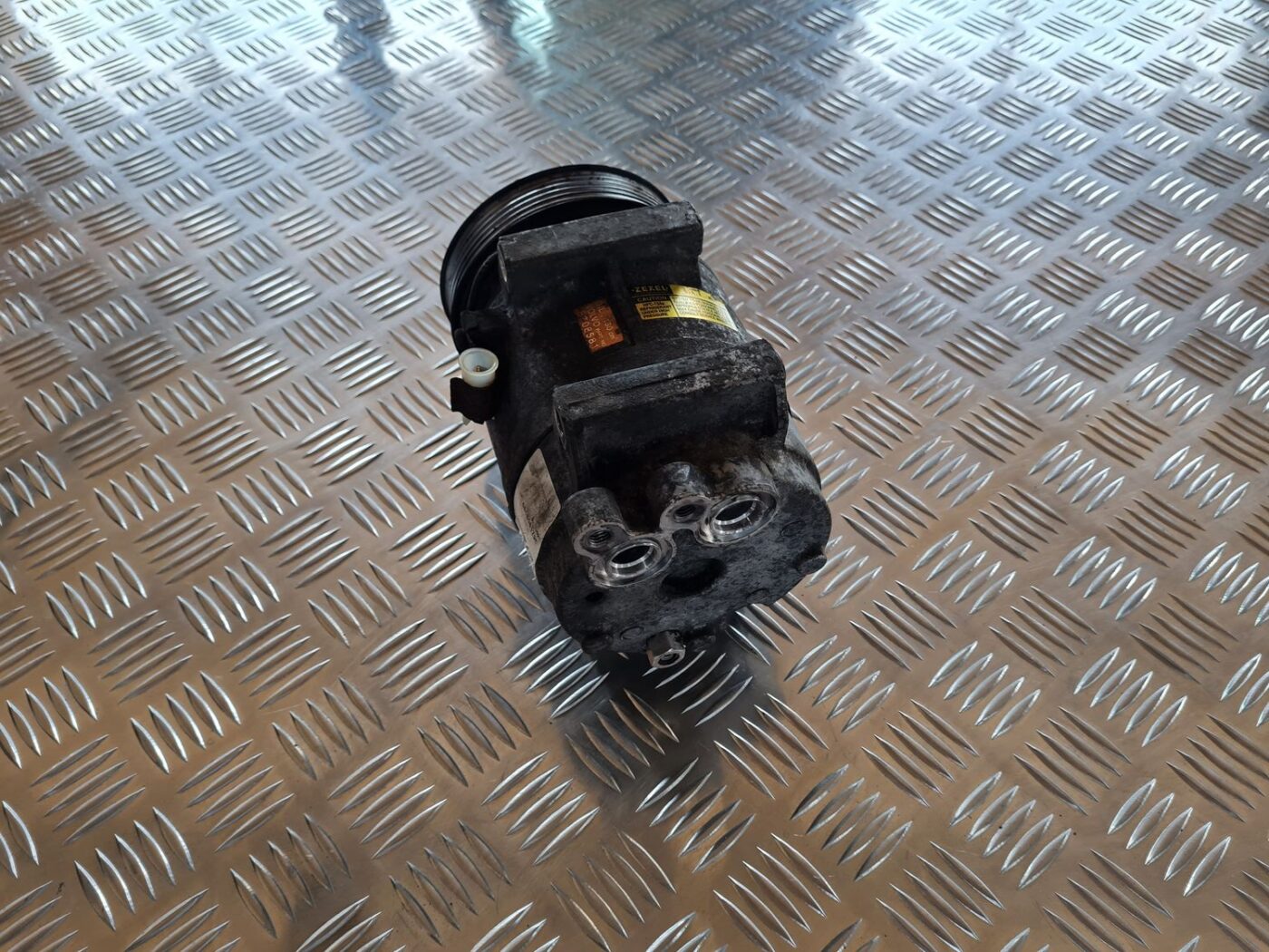 Gaisa kondicioniera kompresors priekš VOLVO V70 2006 4 Gaisa kondicioniera kompresors priekš VOLVO V70 2006