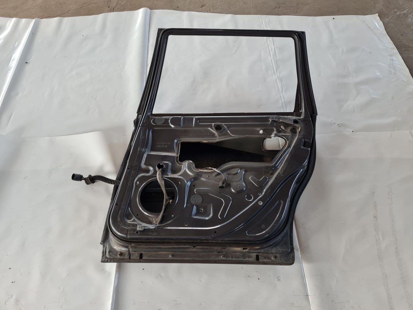 Aizmugurējās labās durvis priekš VOLVO V70 2006