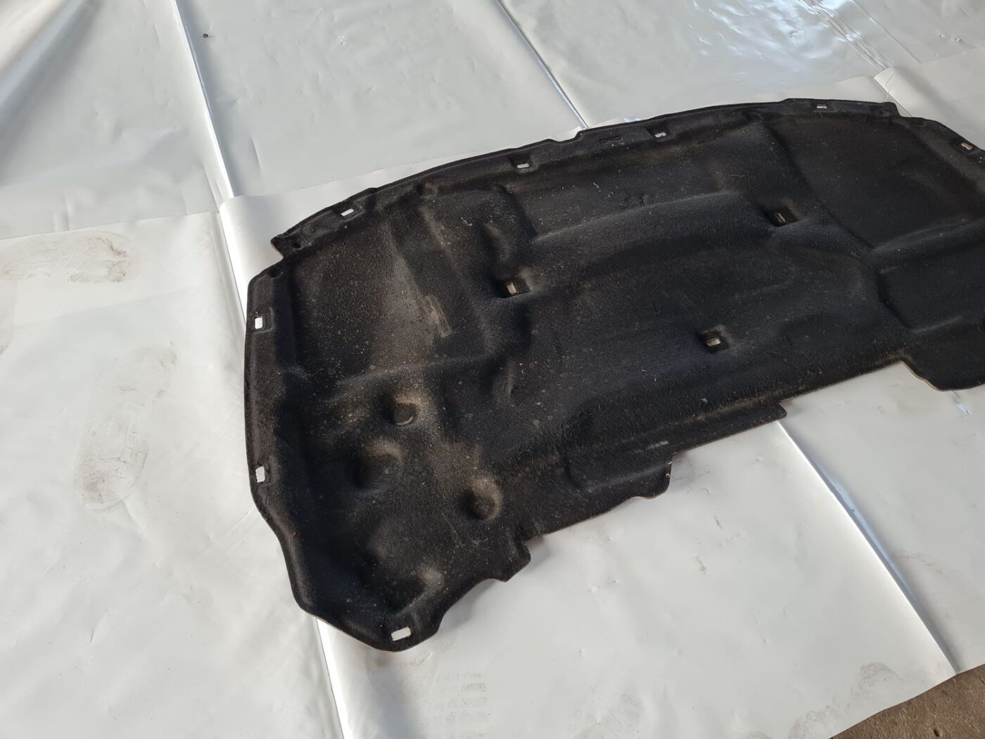 Pārsega trokšņa izolācija priekš VOLVO V70 2006