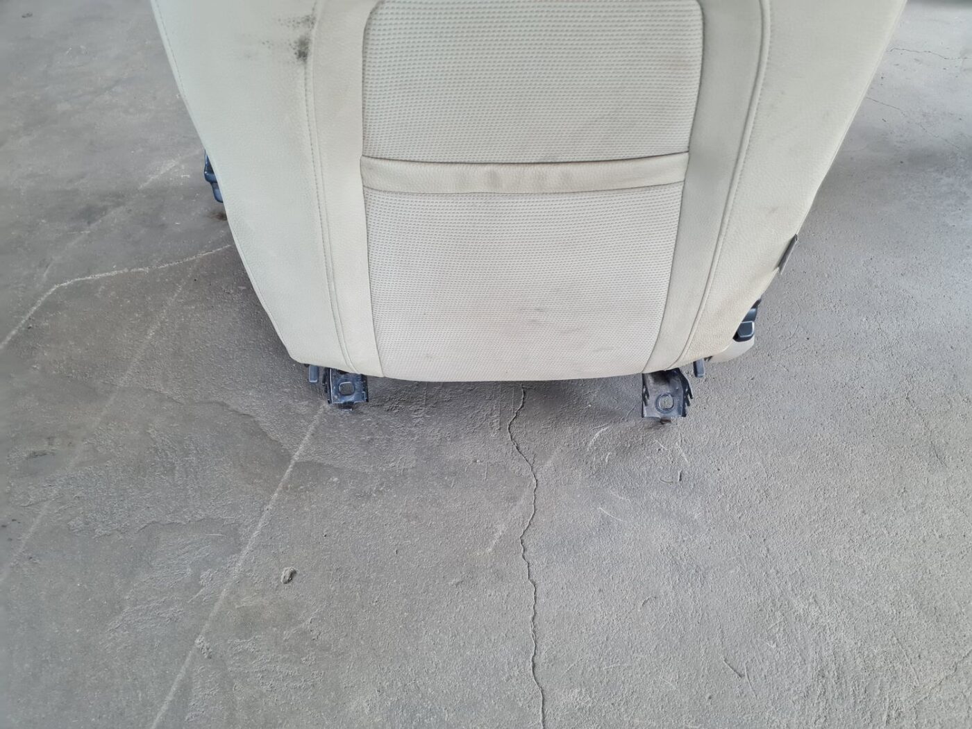 Priekšējais labais sēdeklis priekš VOLVO V70 2006