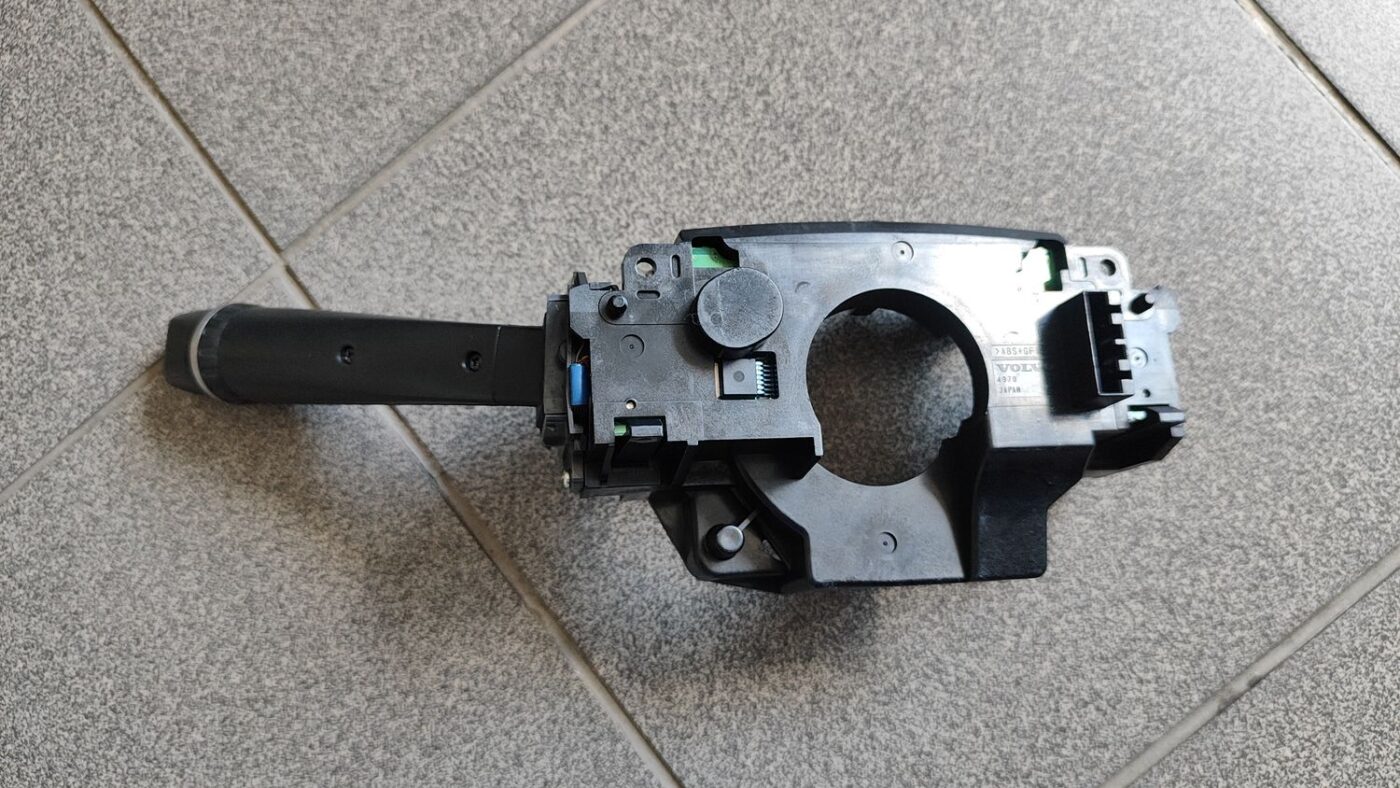 Stikla tīrītāja slēdzis priekš VOLVO V70 2006 5 Stikla tīrītāja slēdzis priekš VOLVO V70 2006