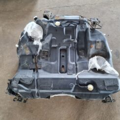 Degvielas tvertne priekš VOLVO V70 2006