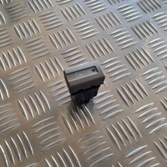 Aizmugurējā stikla apsildes ieslēgšanas poga priekš NISSAN X-TRAIL 2002