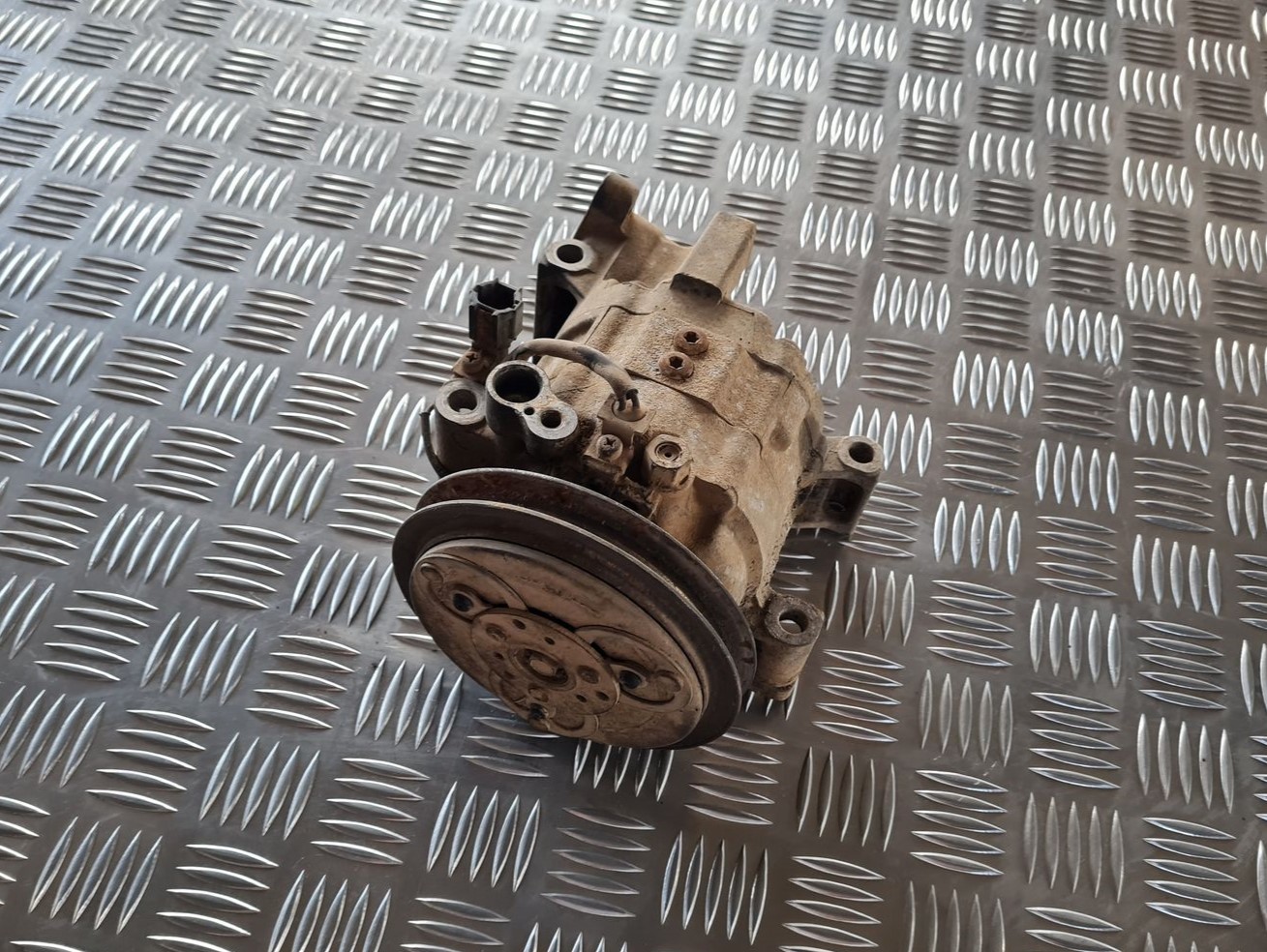 Gaisa kondicioniera kompresors priekš NISSAN X-TRAIL 2002