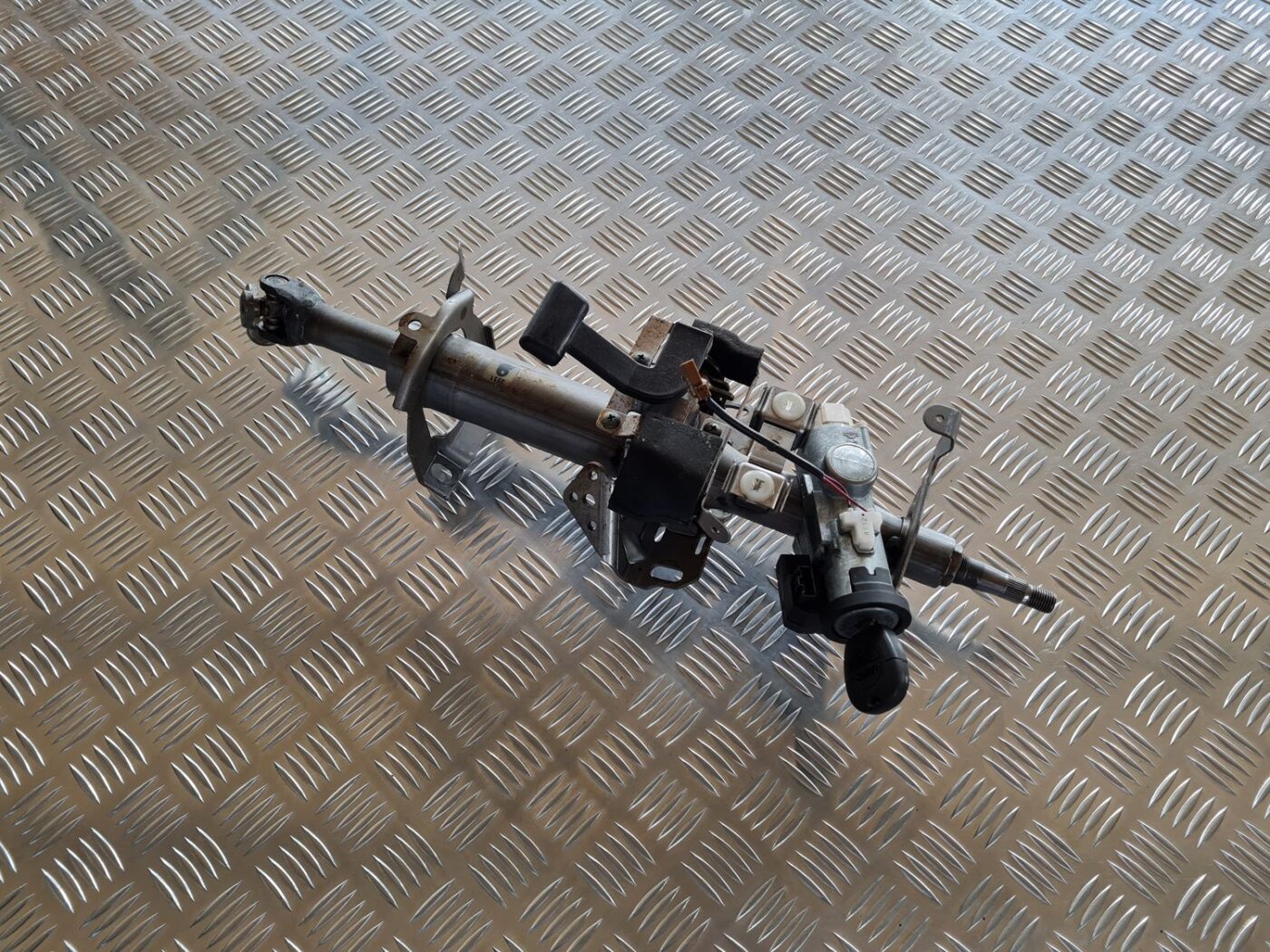 Stūres statne priekš NISSAN X-TRAIL 2002 1 Stūres statne priekš NISSAN X-TRAIL 2002