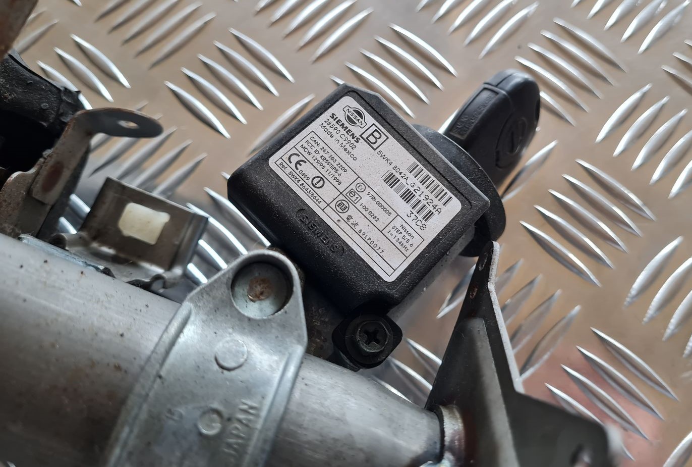 Stūres statne priekš NISSAN X-TRAIL 2002 3 Stūres statne priekš NISSAN X-TRAIL 2002