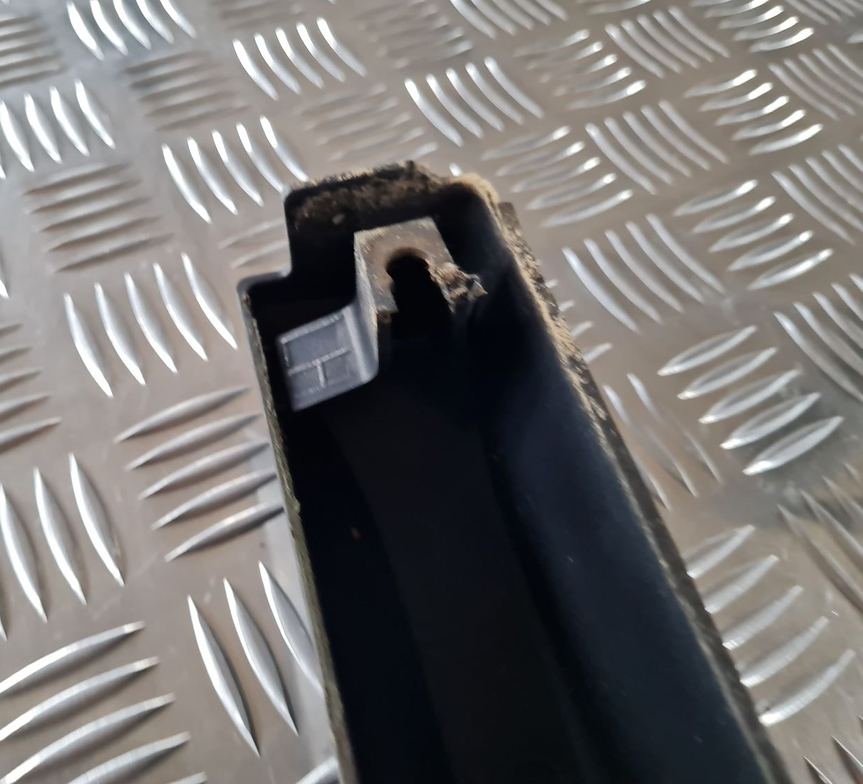 Jumta reliņu uzlika priekš NISSAN X-TRAIL 2002 4 Jumta reliņu uzlika priekš NISSAN X-TRAIL 2002