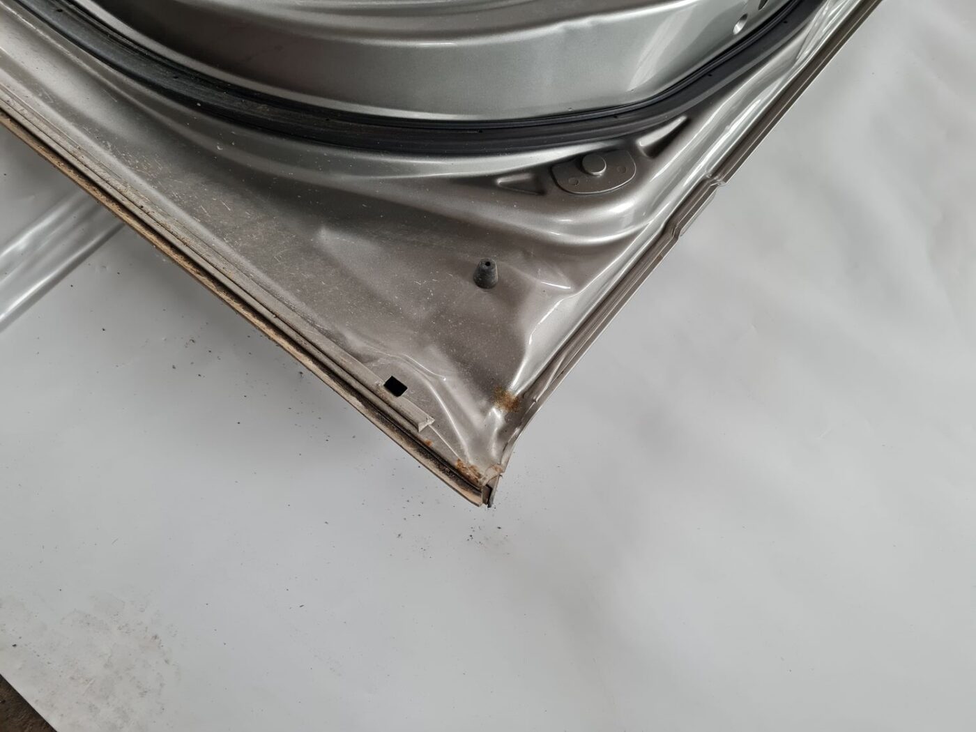 Priekšējās labās durvis priekš NISSAN X-TRAIL 2002