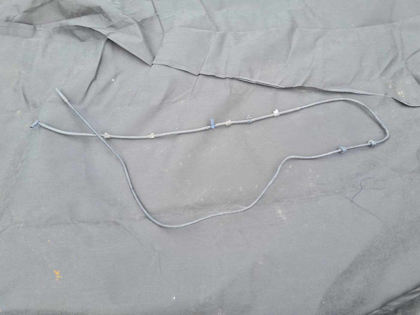 Vējstikla mazgāšanas šķidruma sprauslu šļūtene priekš FORD C-MAX 2011 1 Vējstikla mazgāšanas šķidruma sprauslu šļūtene priekš FORD C-MAX 2011