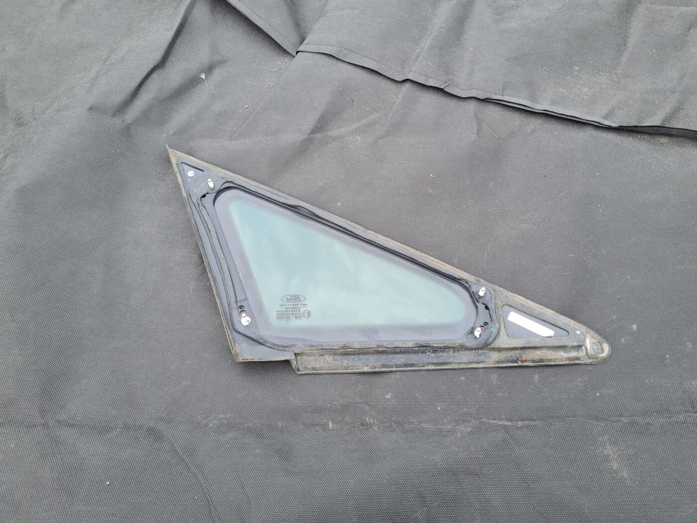 Priekšējais sānu stikls, pa kreisi priekš FORD C-MAX 2011