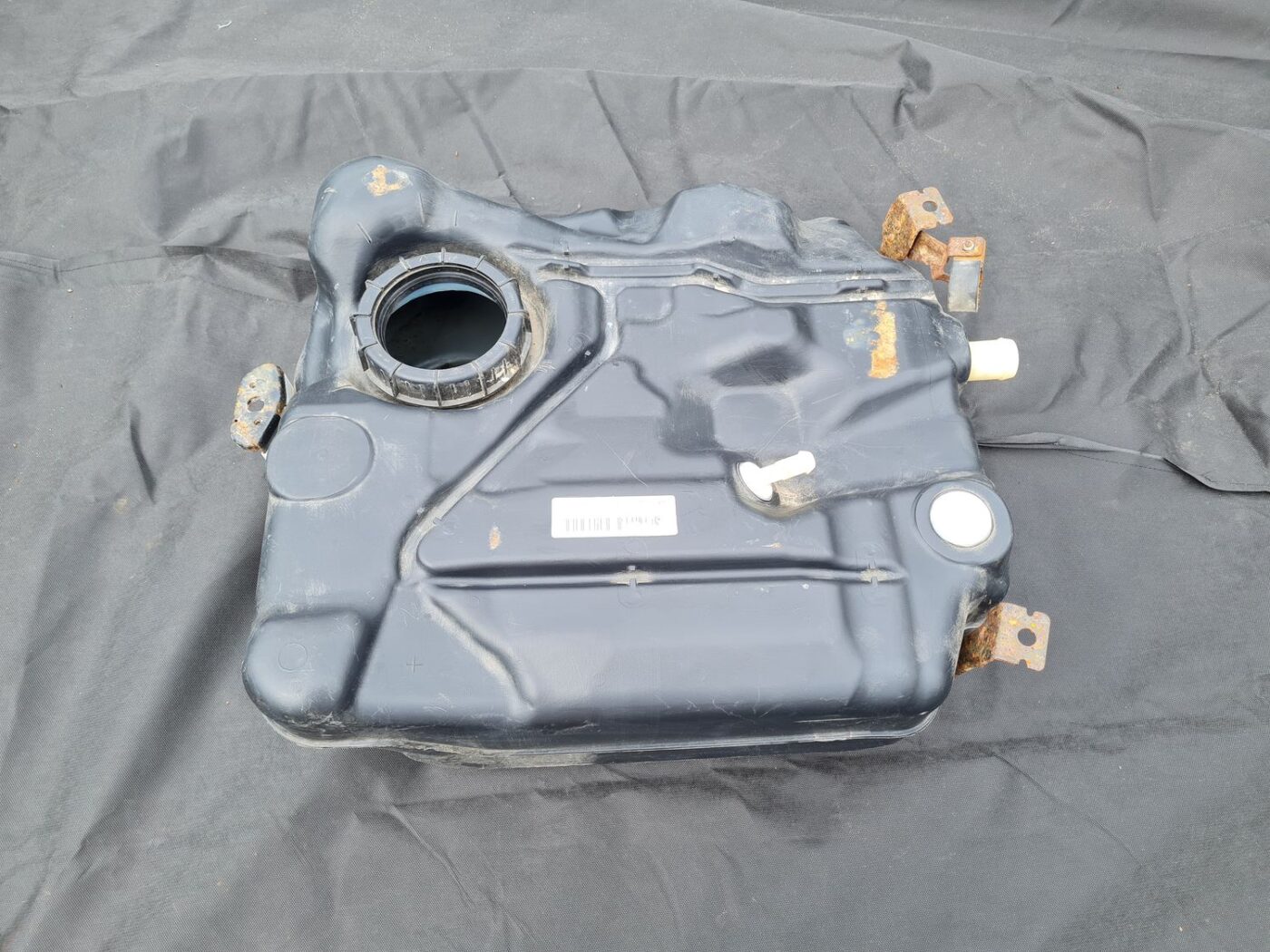 Degvielas tvertne priekš FORD C-MAX 2011 1 Degvielas tvertne priekš FORD C-MAX 2011