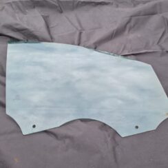 Priekšējo labo durvju stikls priekš FORD C-MAX 2011