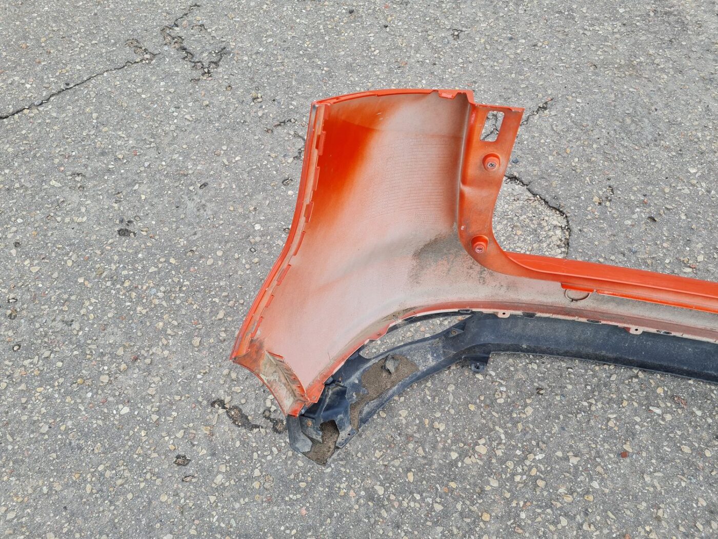 Aizmugures buferis priekš FORD C-MAX 2011 6 Aizmugures buferis priekš FORD C-MAX 2011