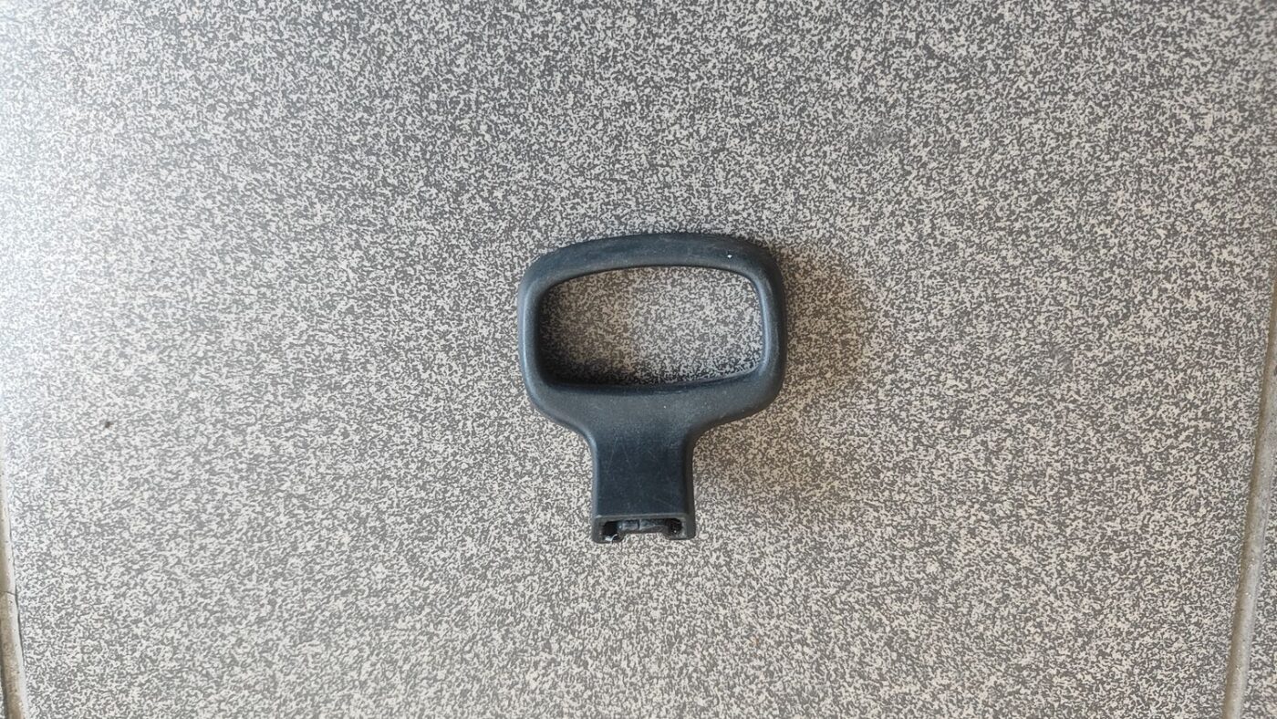 Priekšējā sēdekļa rokturis priekš SKODA YETI 2012 1 Priekšējā sēdekļa rokturis priekš SKODA YETI 2012