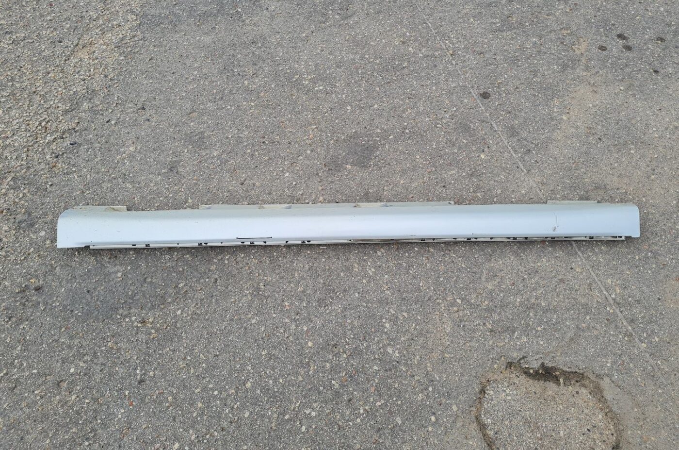 Ārēja sliekšņa laba uzlika priekš TOYOTA COROLLA VERSO 2005